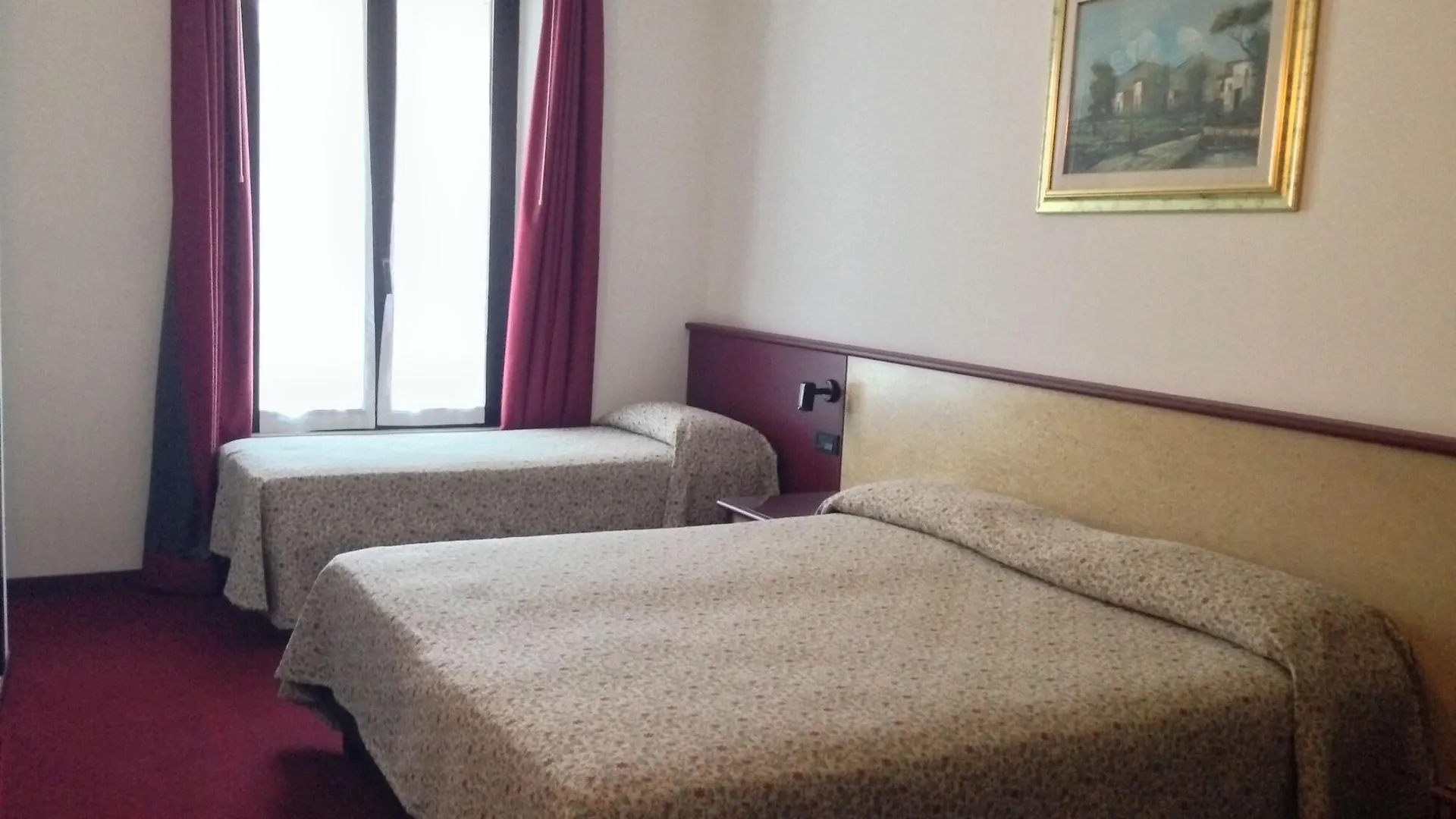 Hotel Plaza Desenzano del Garda