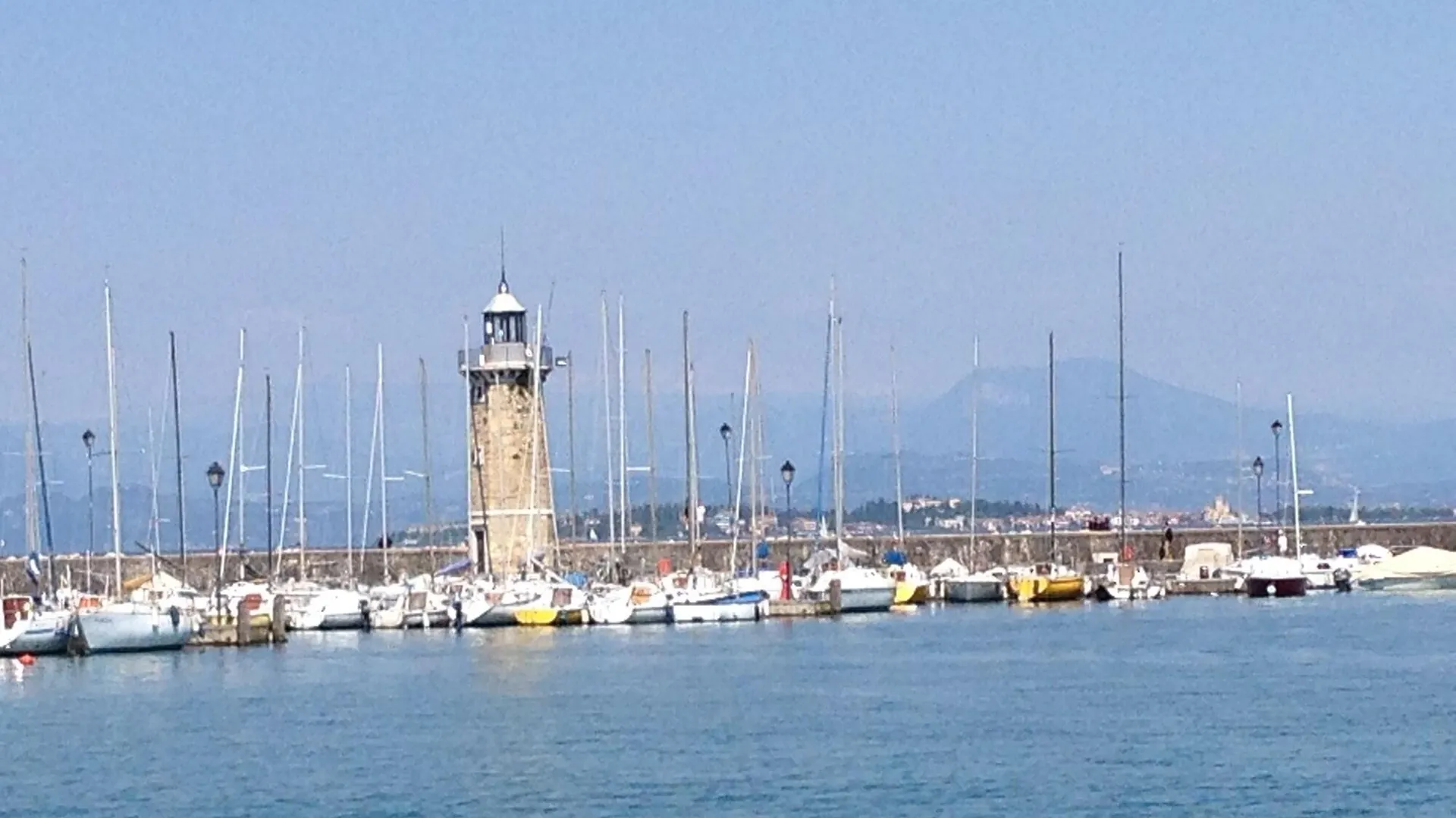 Hotel Plaza Desenzano del Garda 3*,