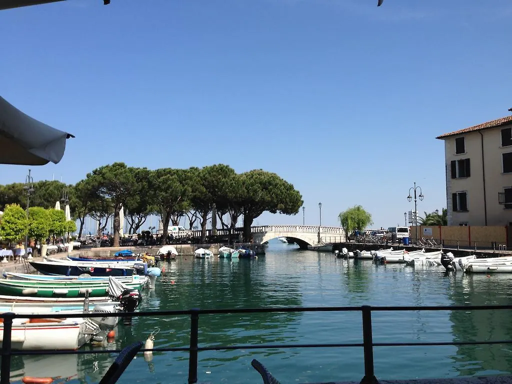 Hotel Plaza Desenzano del Garda 3*,