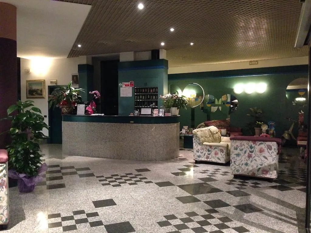 Hotel Plaza Desenzano del Garda