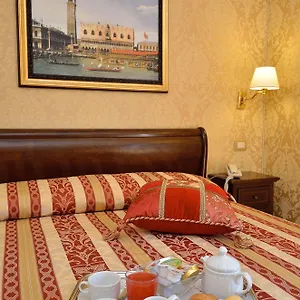 Residenza Goldoni 3* ונציה